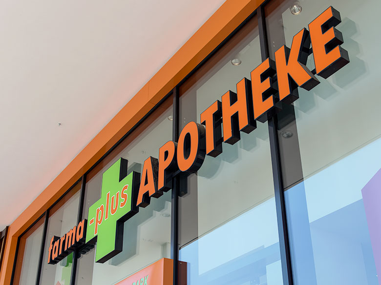 farma-plus Apotheke - Referenzen - Wiemer Einrichtungen